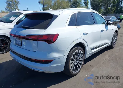 2019 Audi E-Tron Premium Plus z USA, uszkodzony, nr VIN WA1VABGE7KB012812
